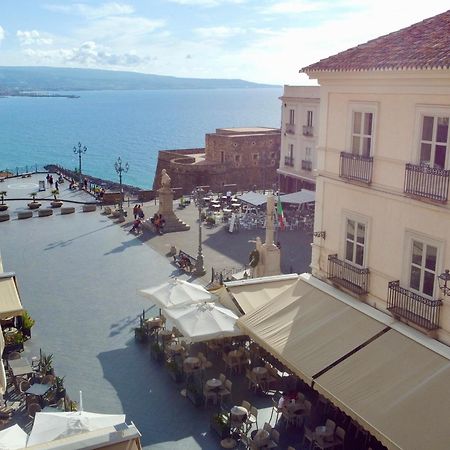 Hotel Della Piazza Піццо Екстер'єр фото