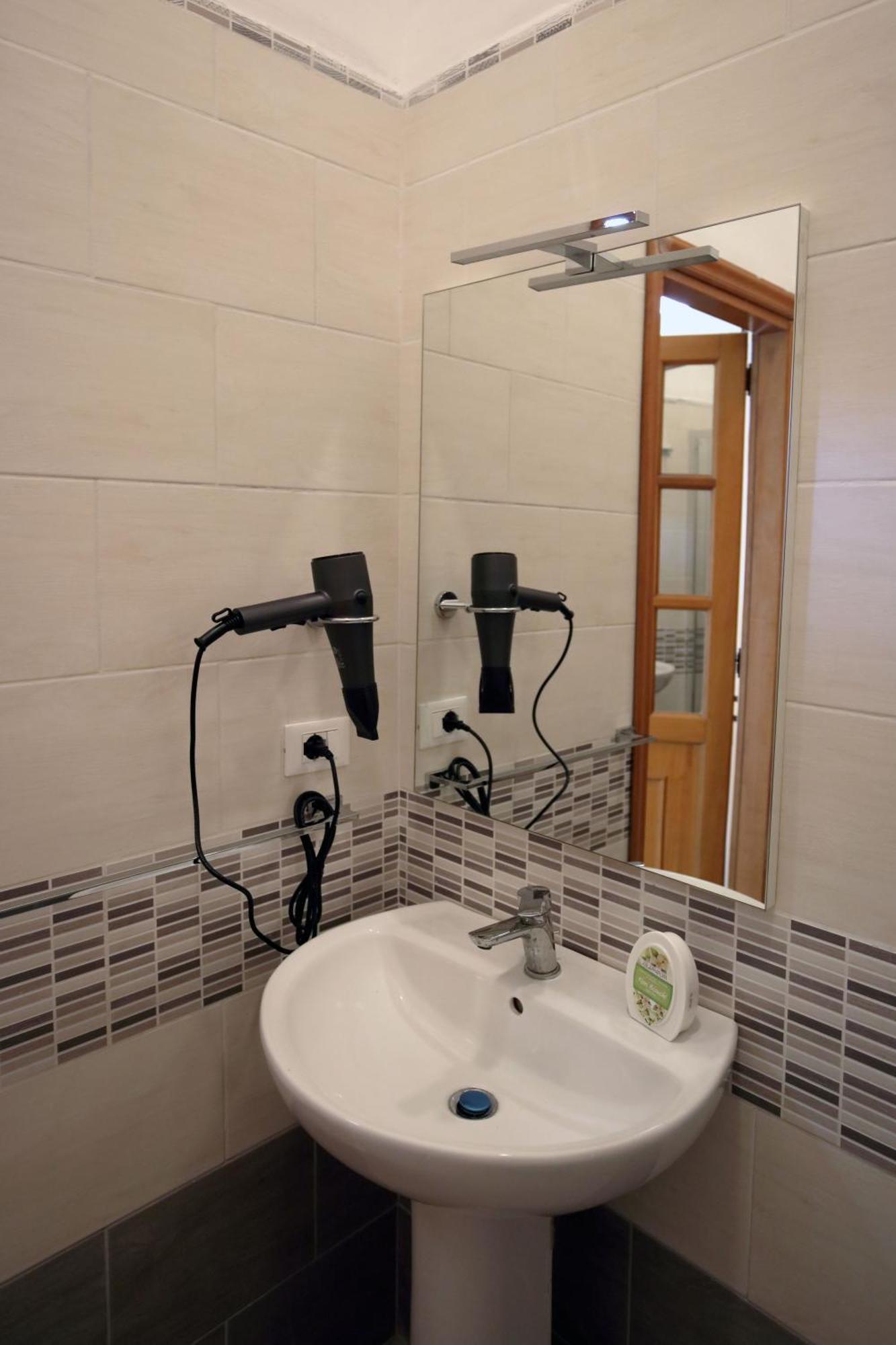 Hotel Della Piazza Піццо Екстер'єр фото